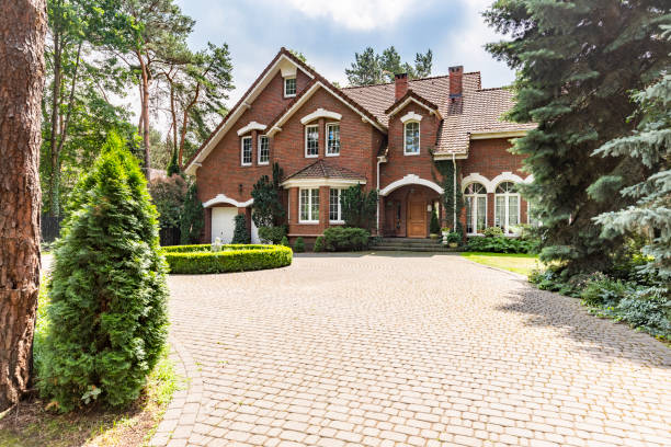 Best Driveway Pavers Installation  in Hewlett, NY